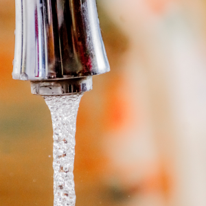 Tempête Ernesto : l'eau destinée à la consommation humaine